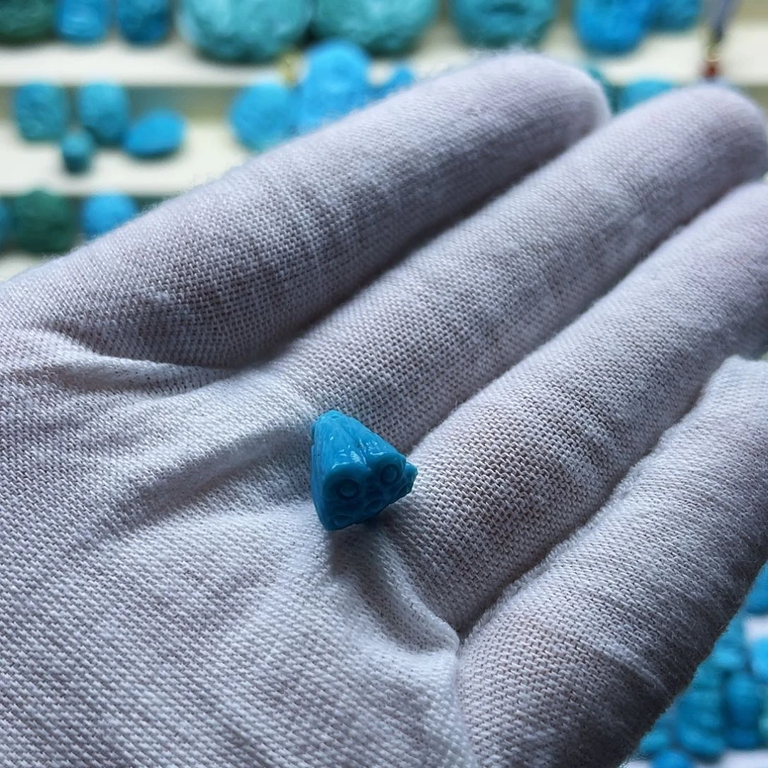 绿松石未镶嵌珠宝奇石