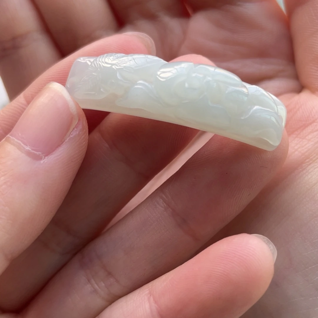 翡翠颈饰未镶嵌无*手牌