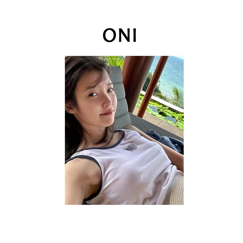 OUNI “ 韩国椰啵 “ IU同款~  25新款包边刺绣字母背心女