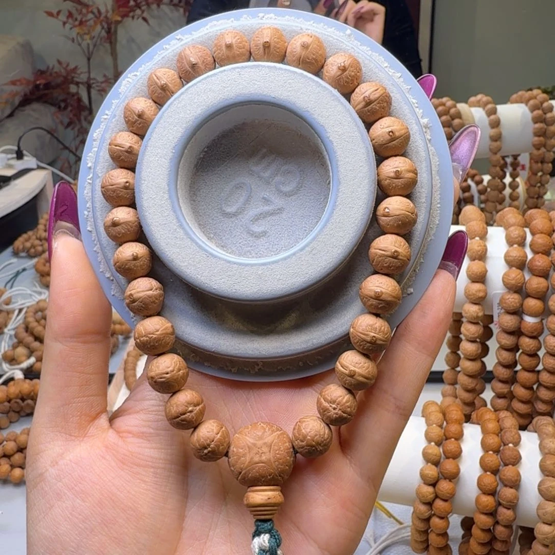 凤眼菩提吊坠10.8-11高山树实心