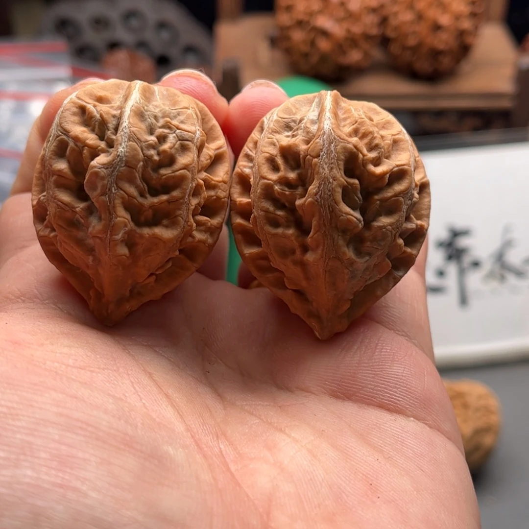 文玩核桃把件关东木子家楸大胖11花