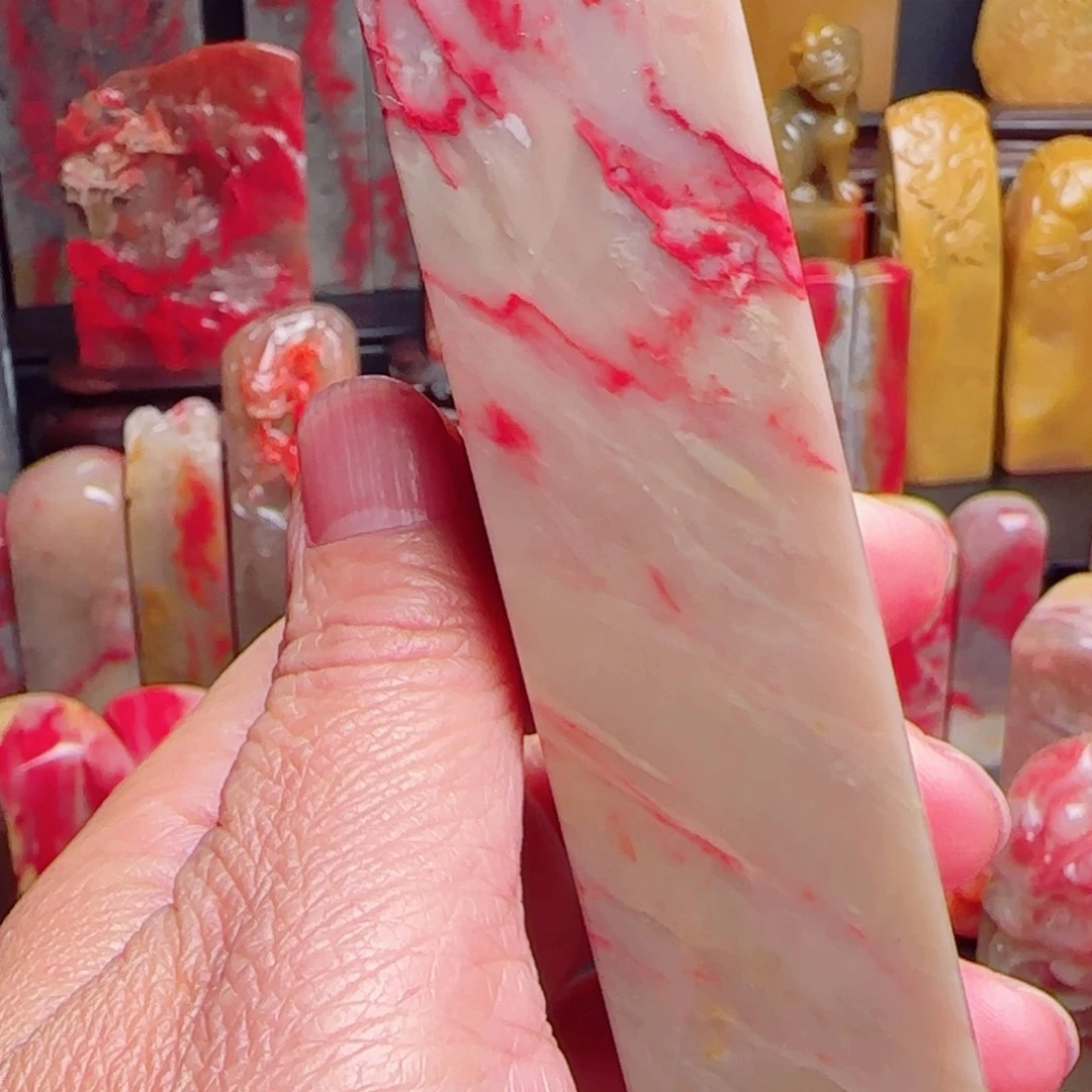 昌化石昌化鸡血石