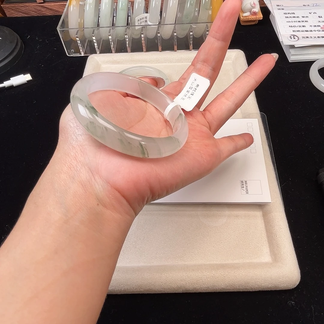 石英质玉未镶嵌手镯72