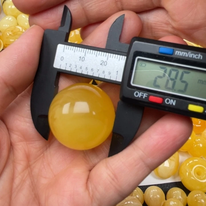 裸石蜜蜡未镶嵌额**德蜜蜡圆珠重12.8