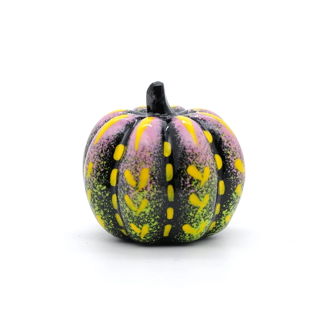 PM 王甜心工作室《小南瓜》石膏作品，仅一件（非王甜心本人绘画）