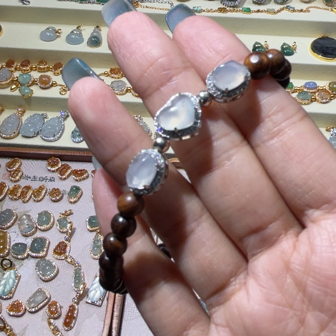 翡翠银S925镶嵌颈饰手串