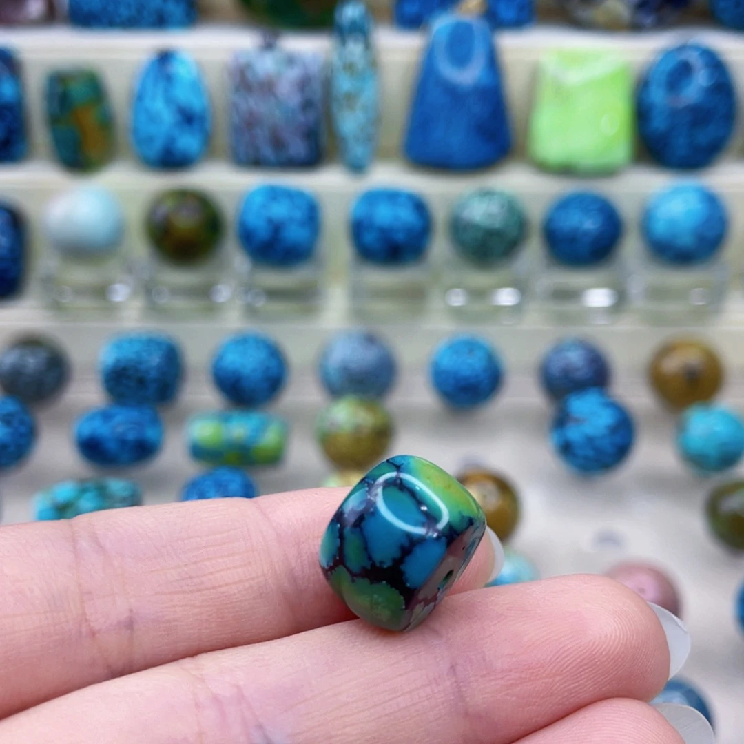 未镶嵌绿松石颈饰