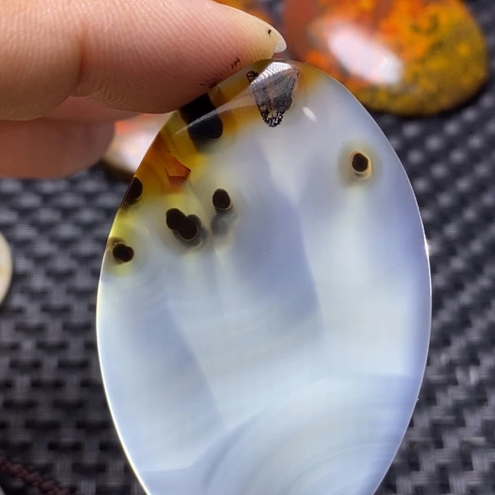 玛瑙/玉髓颈饰未镶嵌卐