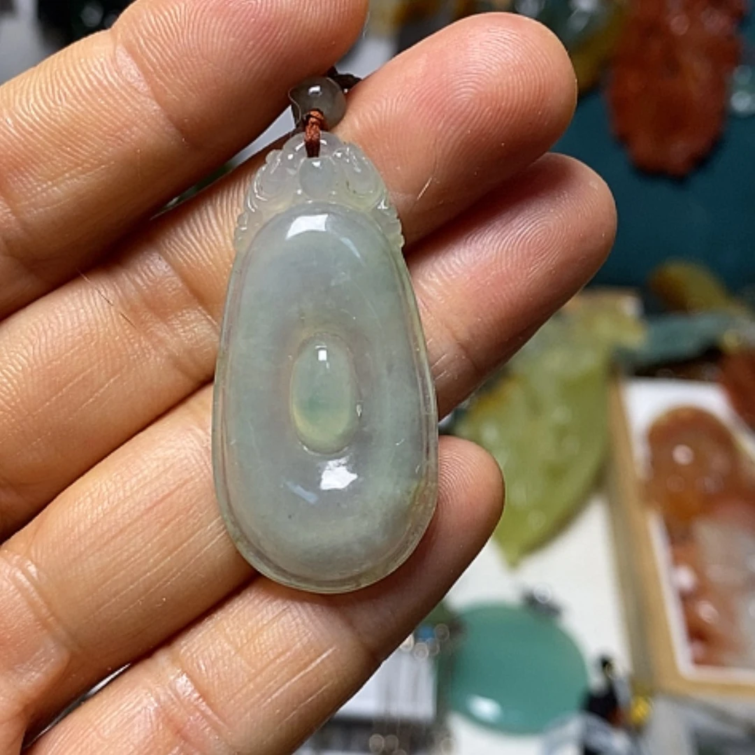 【闪购商品】翡翠未镶嵌吊坠(赠链)