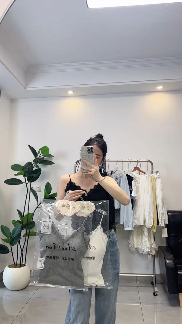 81（人手必备）经典百搭蕾丝吊带背心