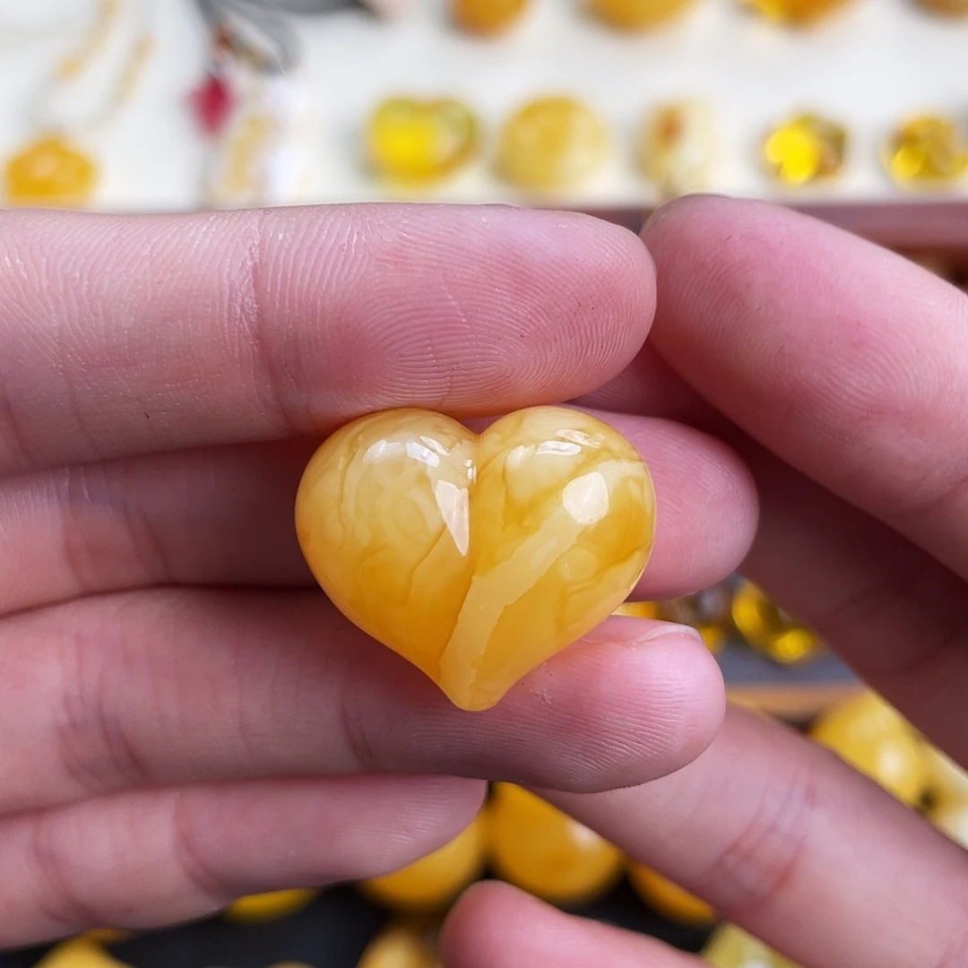 琥珀未镶嵌珠宝奇石