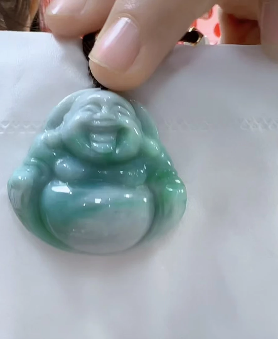 天然翡翠A货佛公（多样性发货发其一）宽39-40高36-38厚11-13送绳