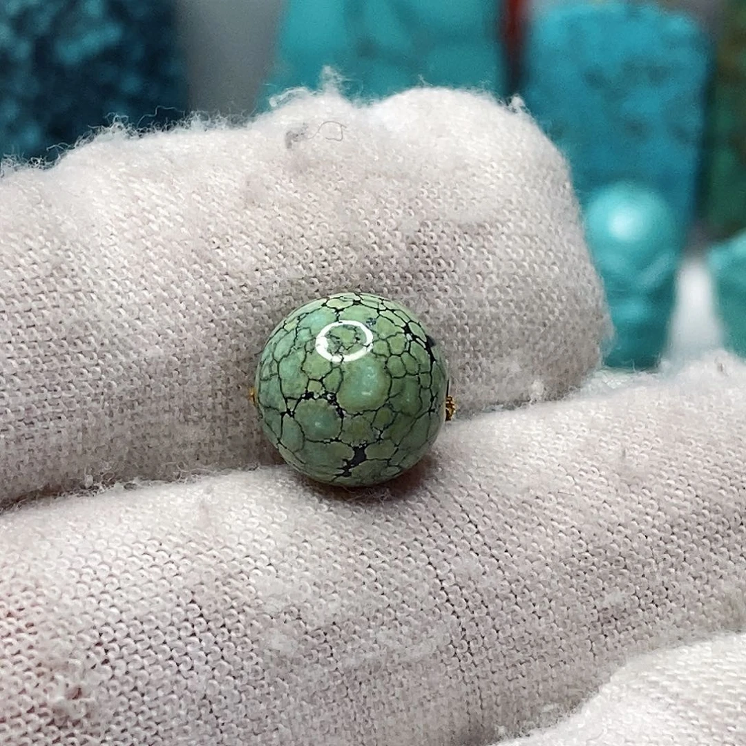 绿松石未镶嵌天然原矿 地大质检9.7mm
