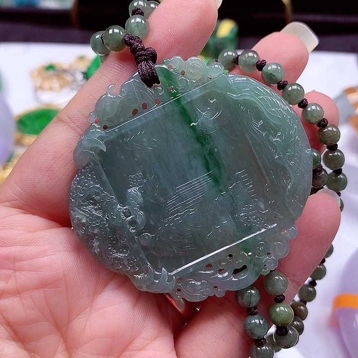 翡翠未镶嵌颈饰翡翠