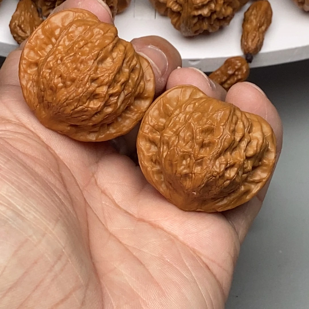 核桃把件崔凯公子帽