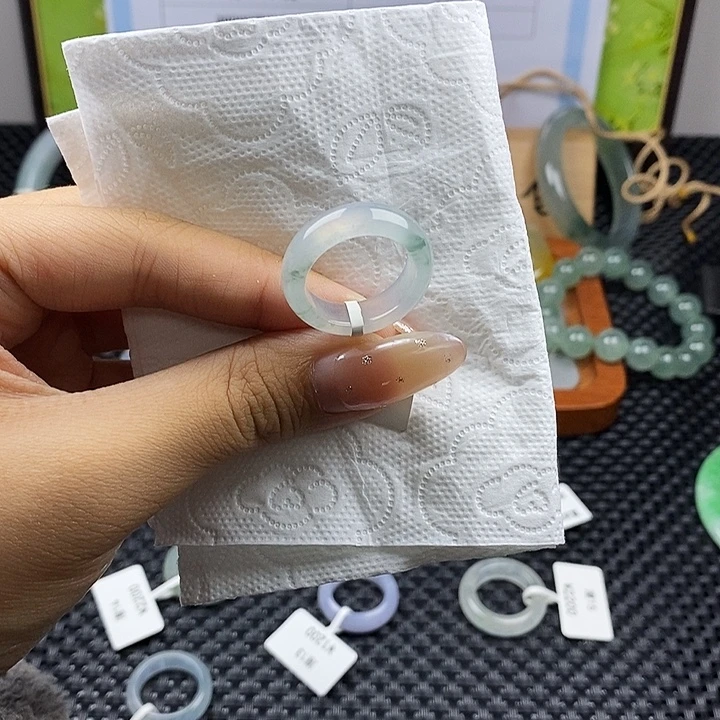 翡翠未镶嵌戒指天然