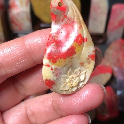 昌化石昌化鸡血石挂件