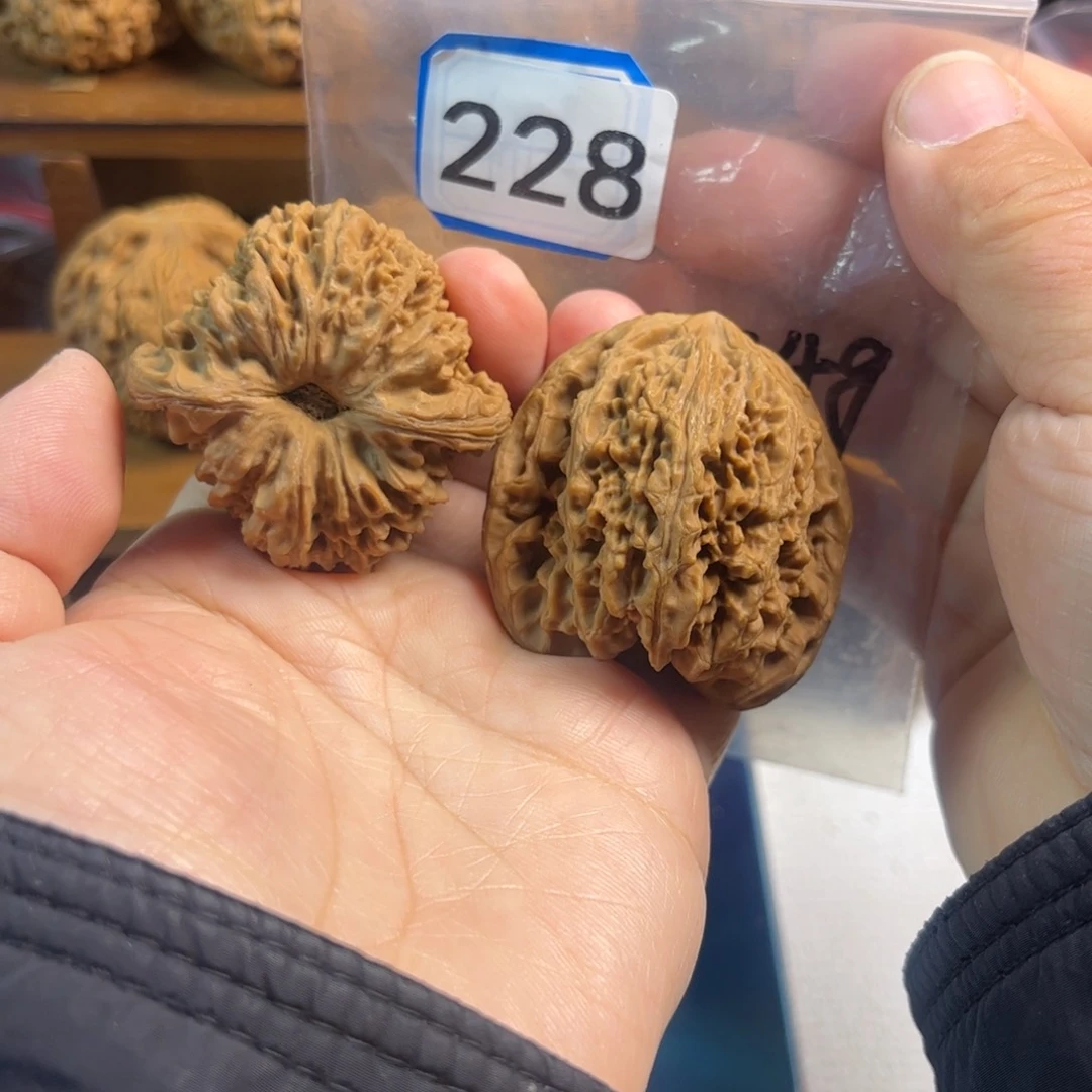 吊坠文玩核桃生*凹底42