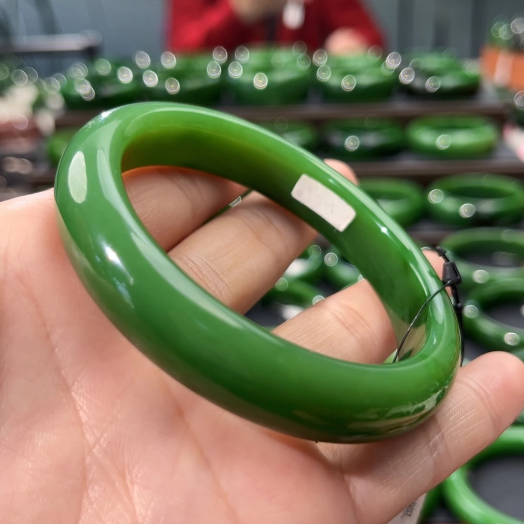 未镶嵌手镯和田玉（碧玉）