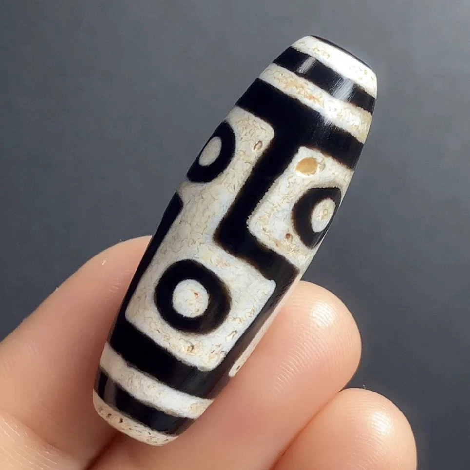 祥发老料鸡骨白钙化六眼天珠天然玛瑙真品民族风39.6x13.3