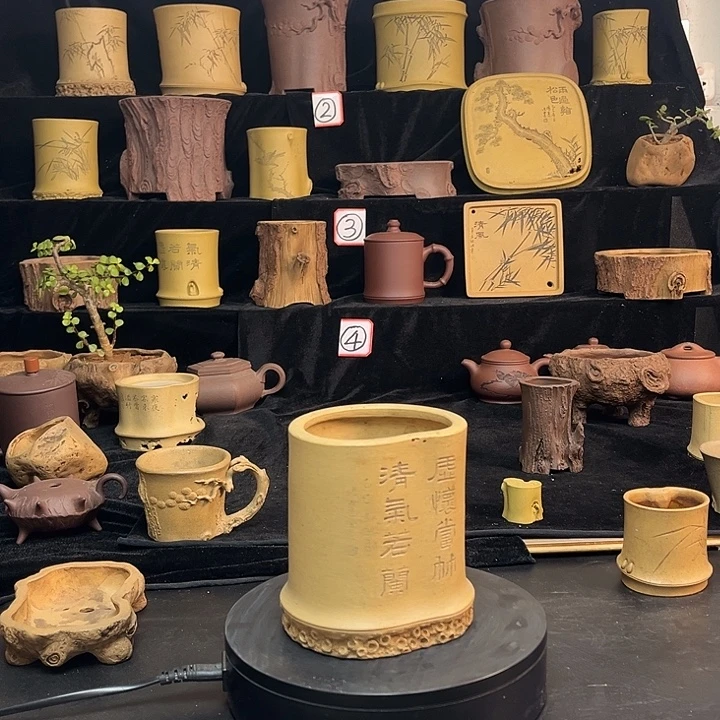 泥塑全手工制作笔筒