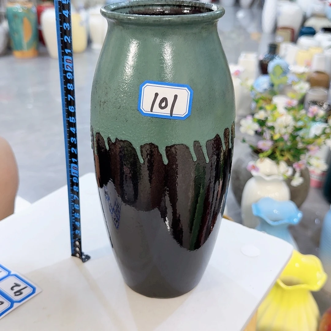 101号陶瓷高25厘米微瑕一个