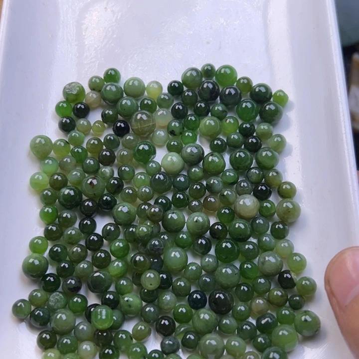 六***形未镶嵌手链和田玉