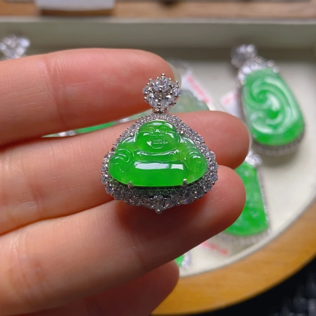 翡翠颈饰银S925镶嵌m**?佛公吊坠