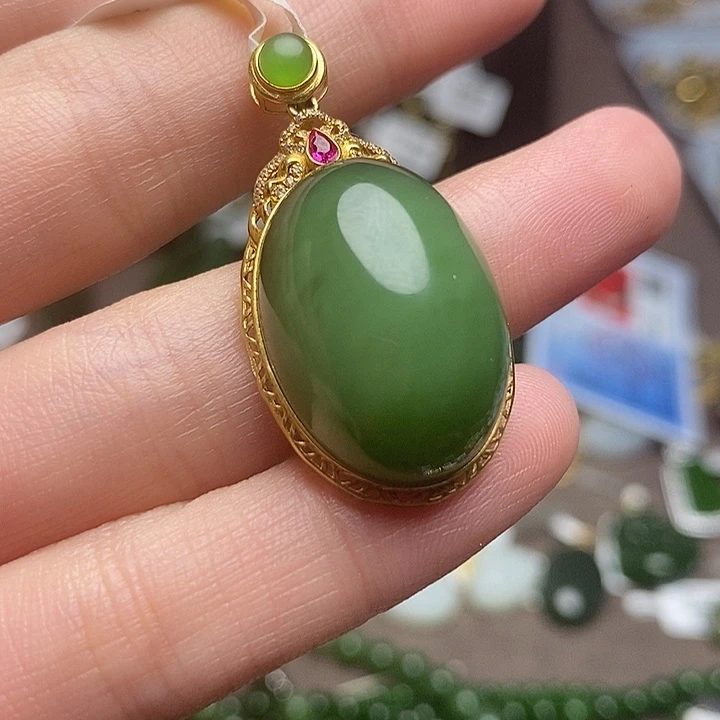 和田玉18K金镶嵌颈饰