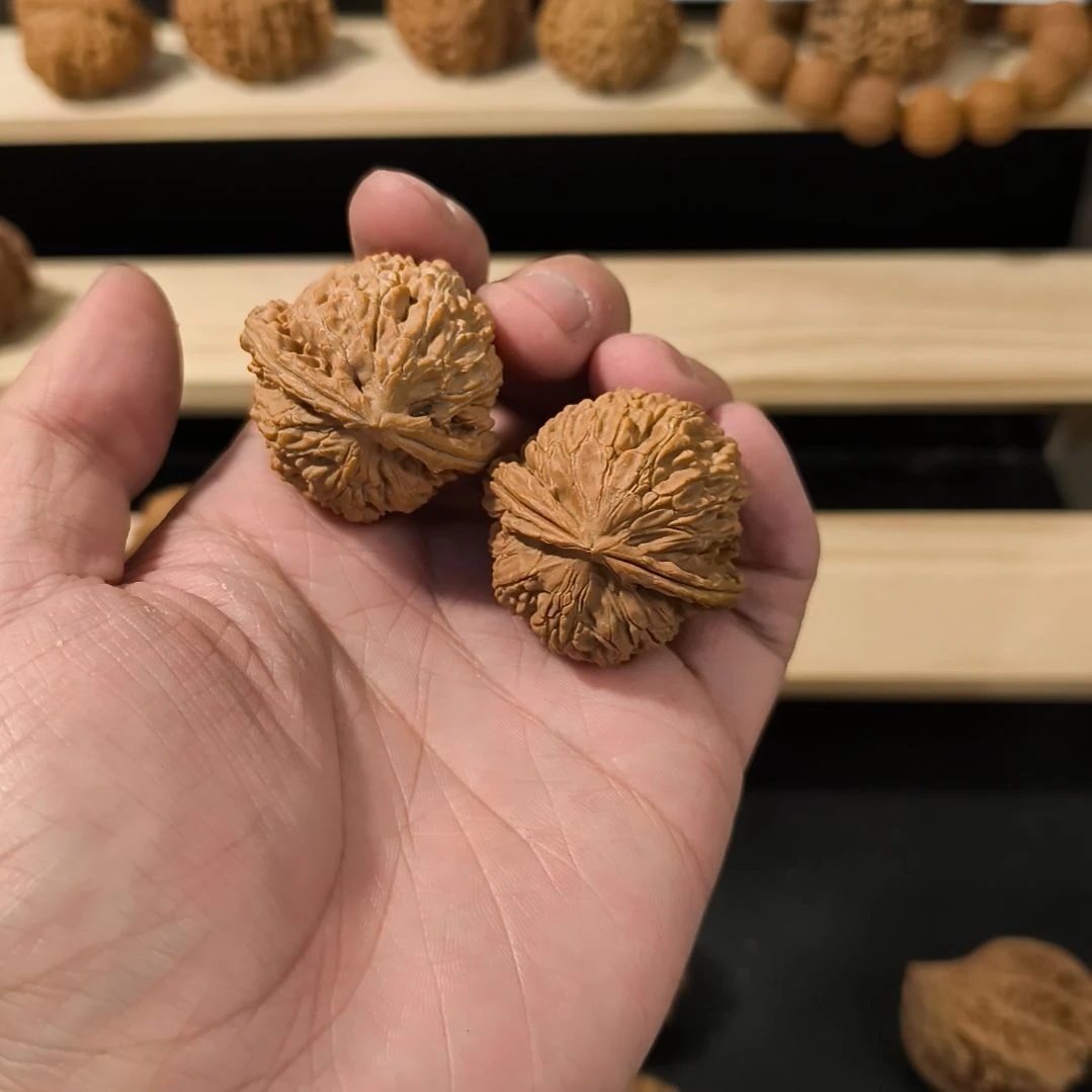 不***'吊坠文玩核桃37+白狮子有黄