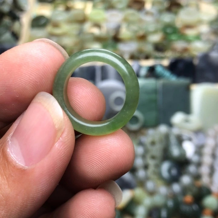 和田玉颈饰未镶嵌T**T