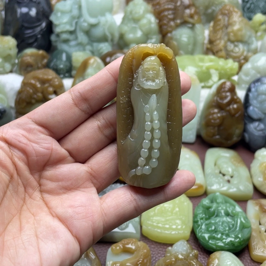 颈饰未镶嵌和田玉