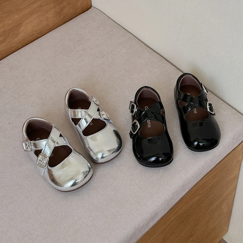 亮面交叉带公主单鞋2025新款春季公主鞋时尚软底女童单鞋5AGAS122