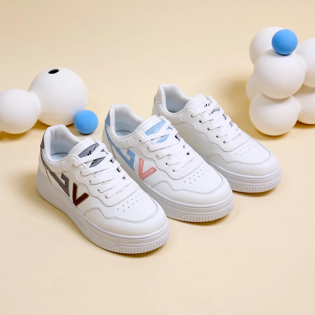 春季新款时尚休闲运动女鞋厚底轻便百搭系带小白鞋学生