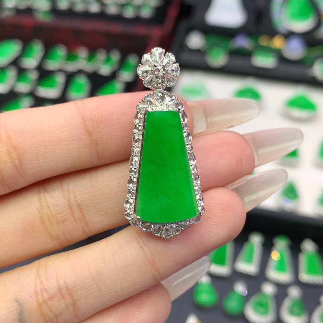 翡翠18K金镶嵌吊坠(不含链)