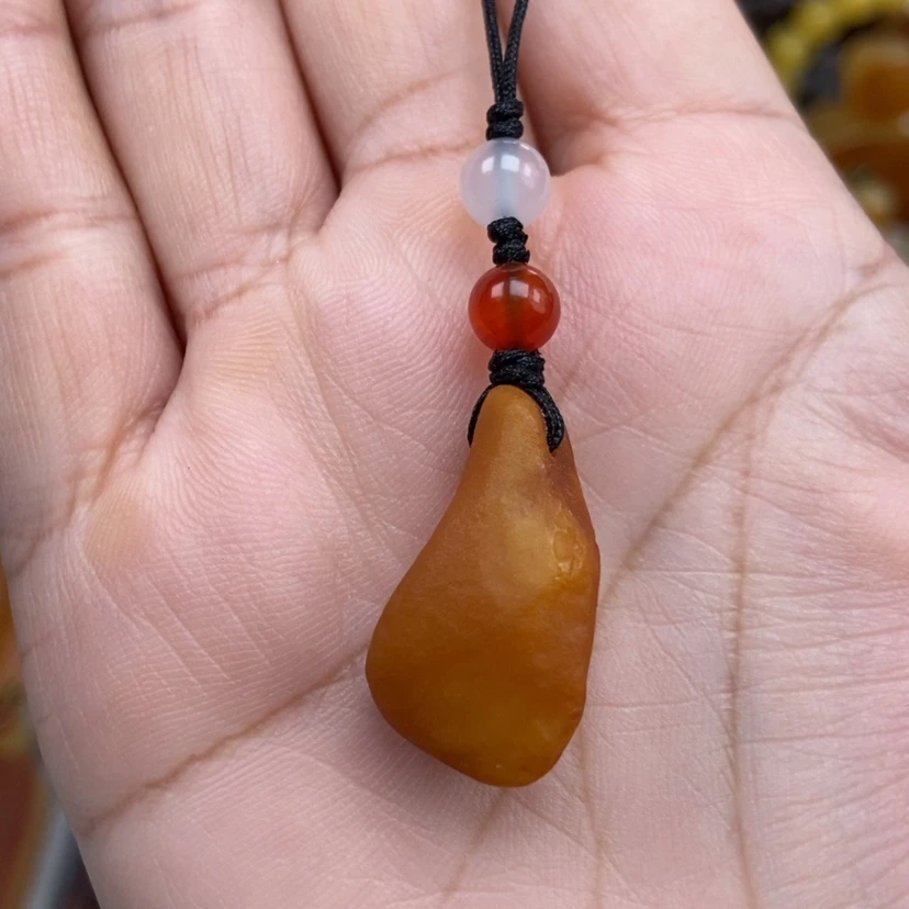 【闪购商品】琥珀颈饰未镶嵌