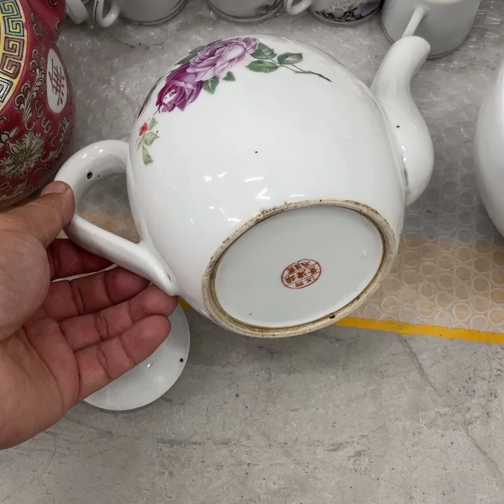 圆章款茶壶标本一个