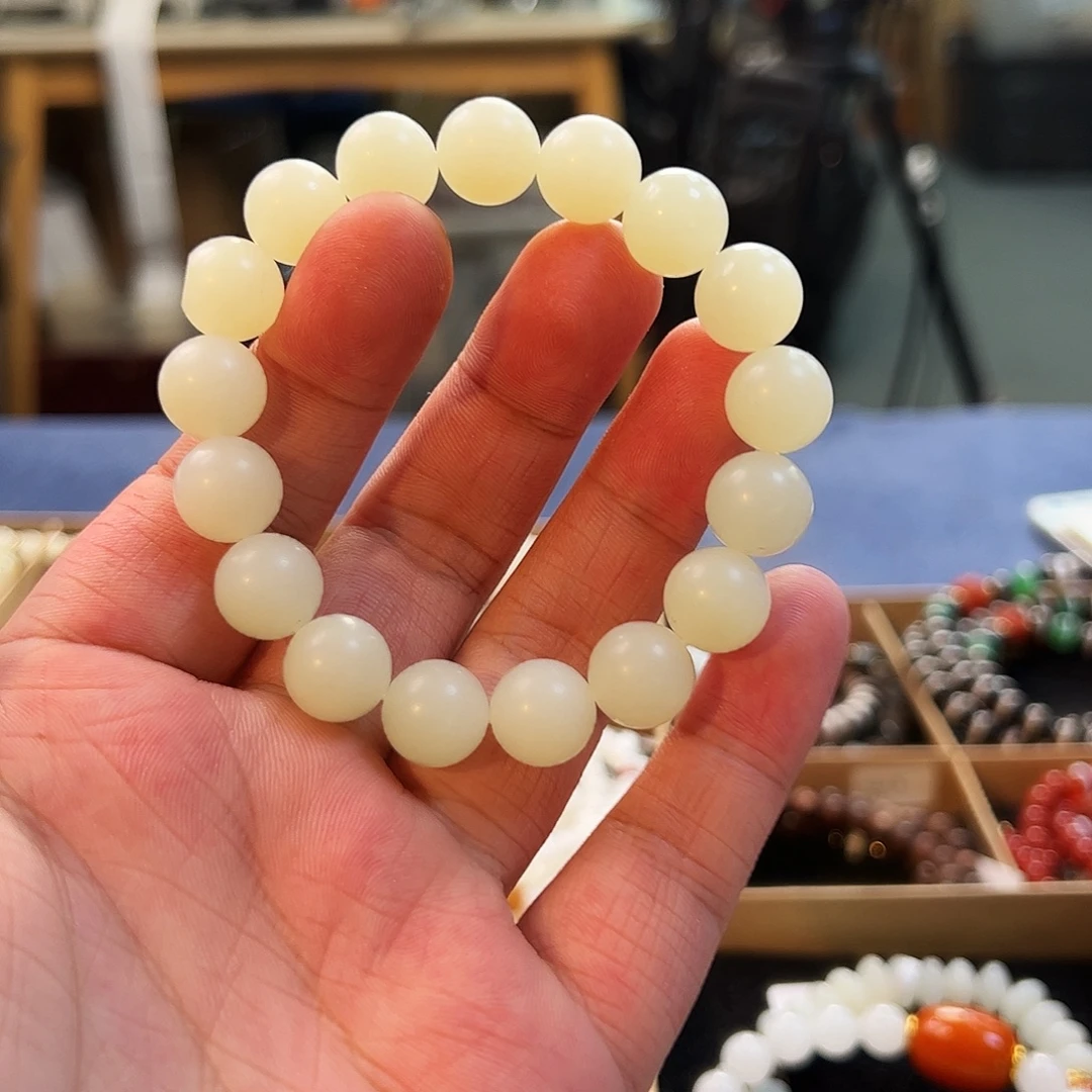 和田玉未镶嵌手串12