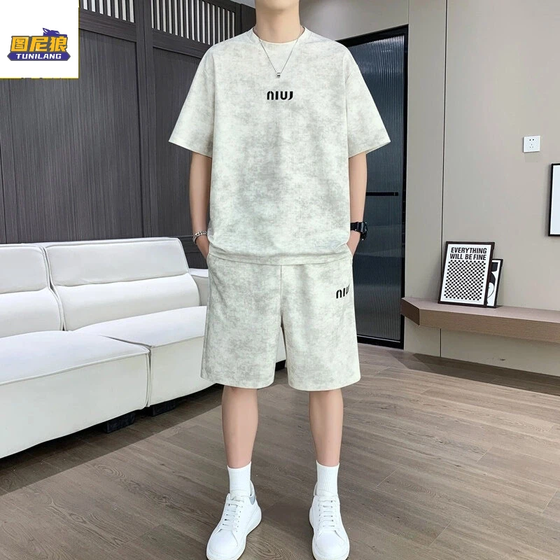 图尼狼夏季宽松休闲运动套装新款男士圆领渐变短袖短裤帅气两件套