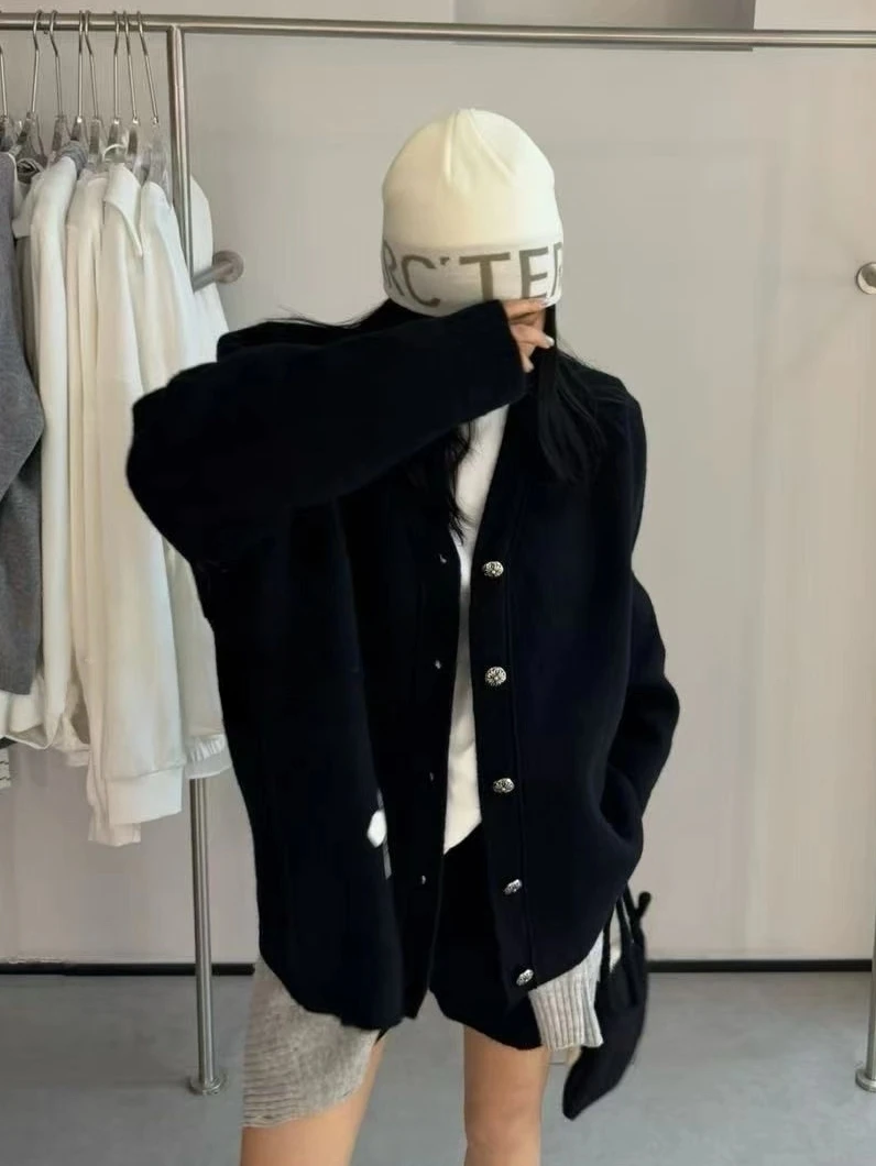 2025SS黑色抗皱保型针织毛衣纯色秋季休闲圆领纽扣气质