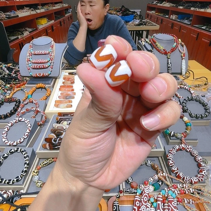 未镶嵌玛瑙/玉髓珠宝奇石