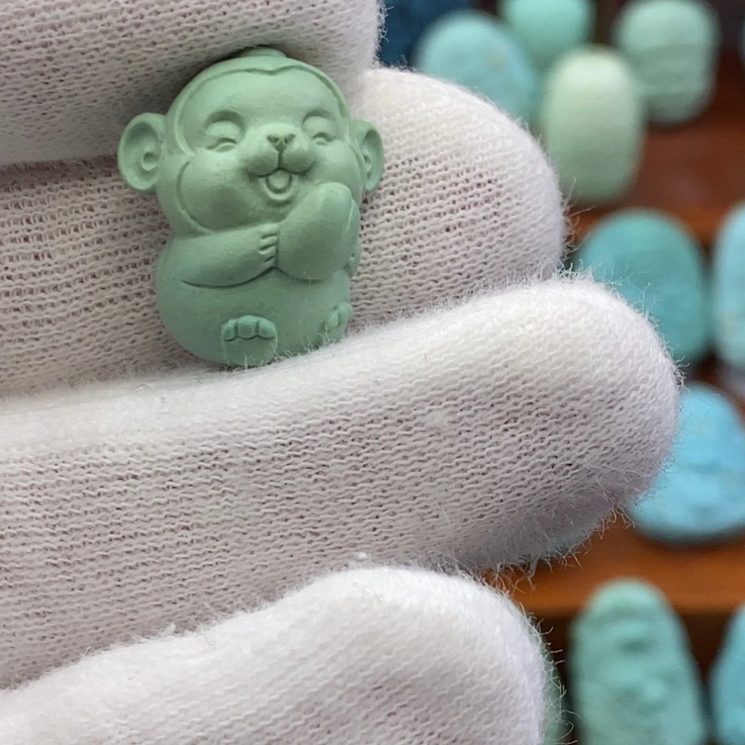 绿松石未镶嵌珠宝奇石