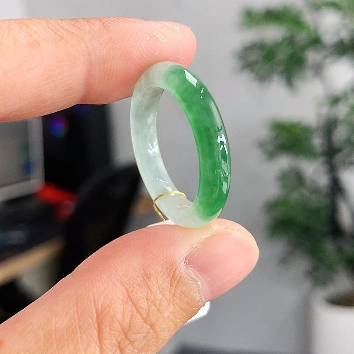 翡翠未镶嵌戒指18号