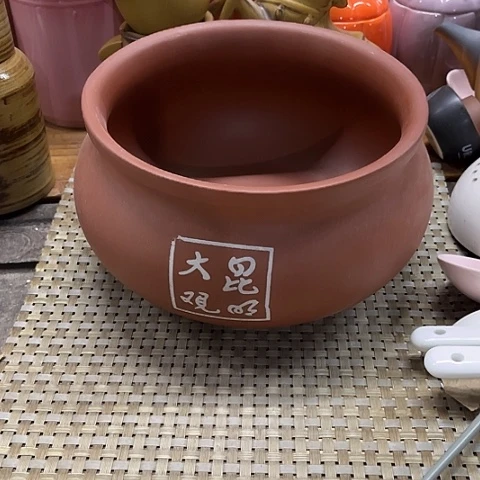 微瑕，不能明火，口径20厘米，高12无盖紫砂汤锅3L