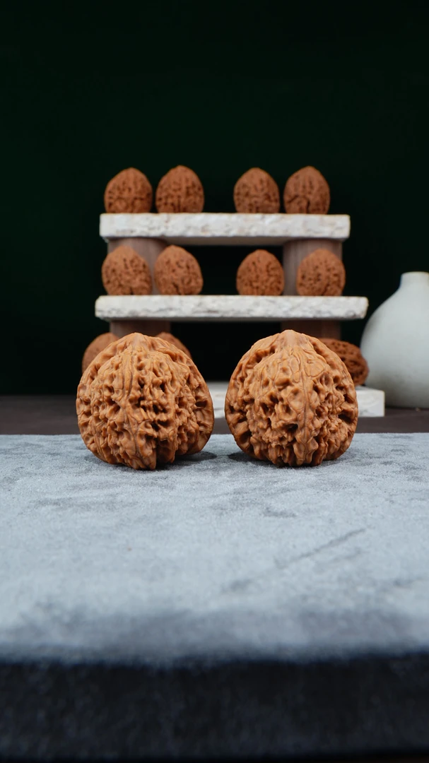 P33 37*37*35 三角万字