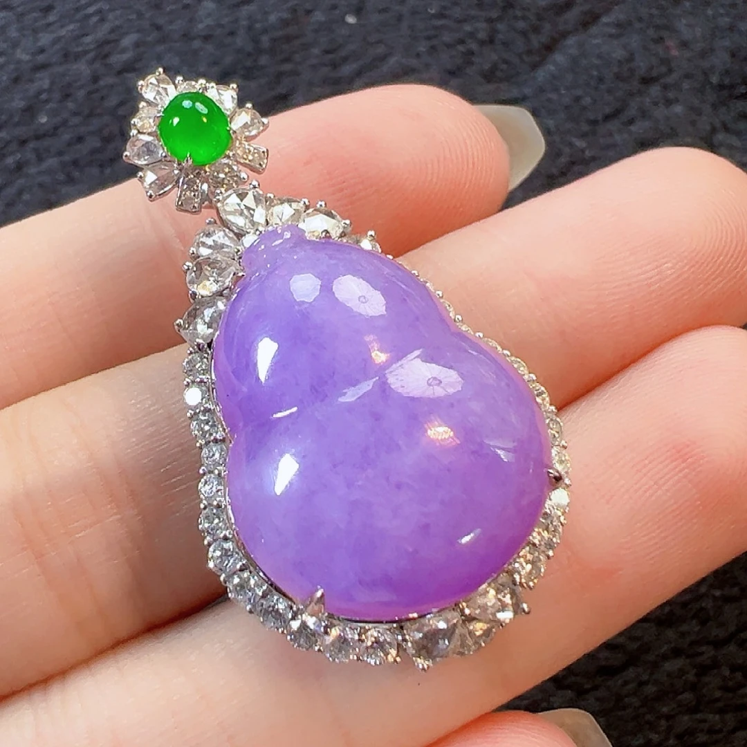 翡翠18K金镶嵌颈饰签收后24小时鉴赏期，过时不退