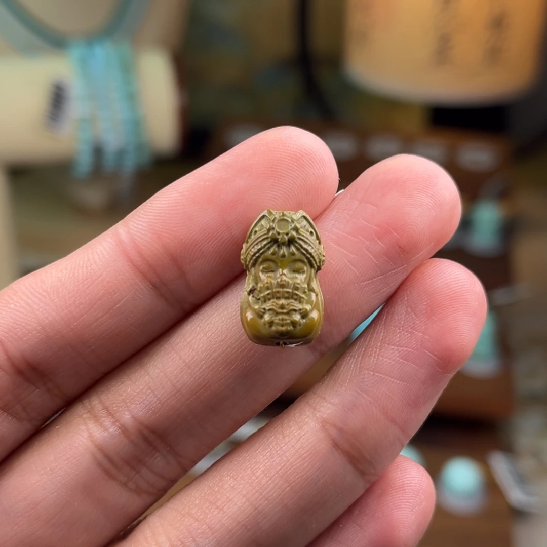 绿松石未镶嵌珠宝奇石75