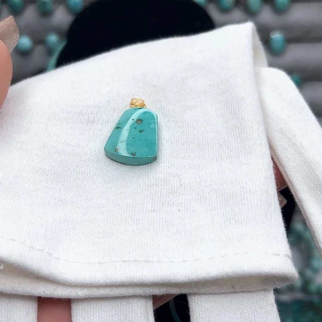 绿松石绿松石未镶嵌