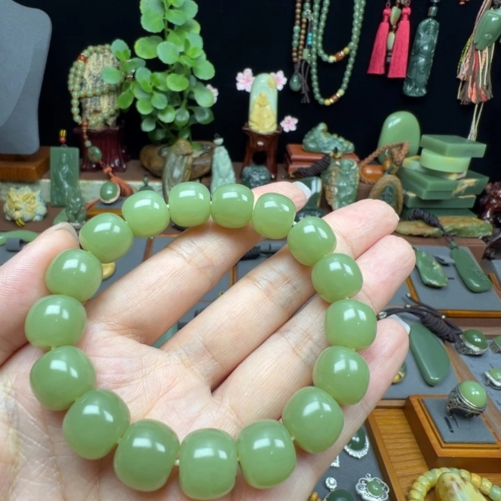 多***胺岫岩河磨玉（透闪石质玉）未镶嵌手链