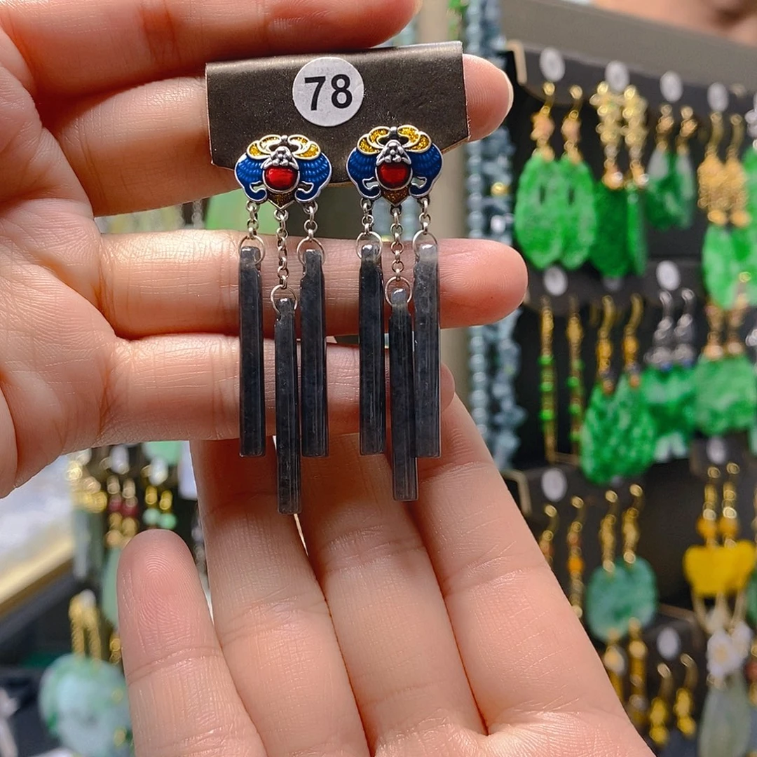 未镶嵌翡翠耳饰翡翠